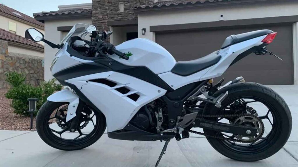 Kawasaki ninja 300