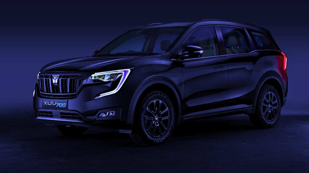 Mahindra xuv700 facelift spy shots launch date in india